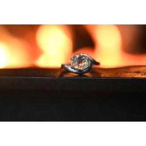 Solitaire engagement ring